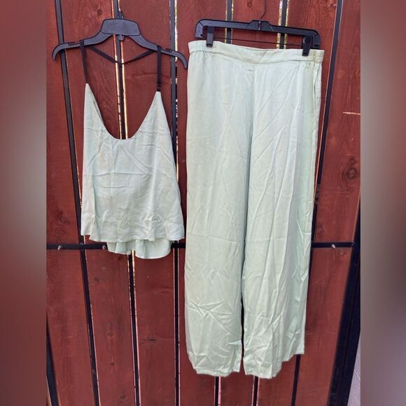 NWOT LUNYA Washable Silk Cami and pant Set in Ethereal Green Size XL - Picture 2 of 7